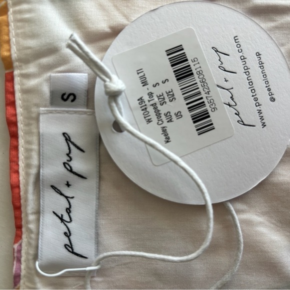 NWT Pedal & Pup off the shoulder, wrap, cropped top, size S - Picture 6 of 6